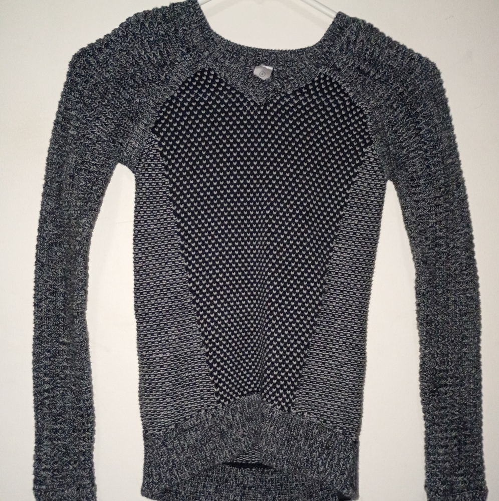 Ivivva Charcoal and Black Crew Neck Sweater Size 8